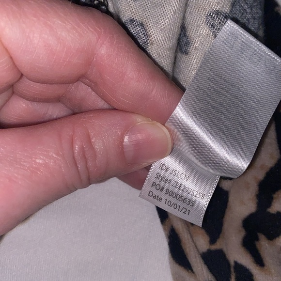 Betsey Johnson blouse faux velvet long sleeve crewneck animal print size small - Picture 9 of 9